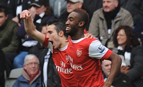 Djourou signs 2-year contract extension