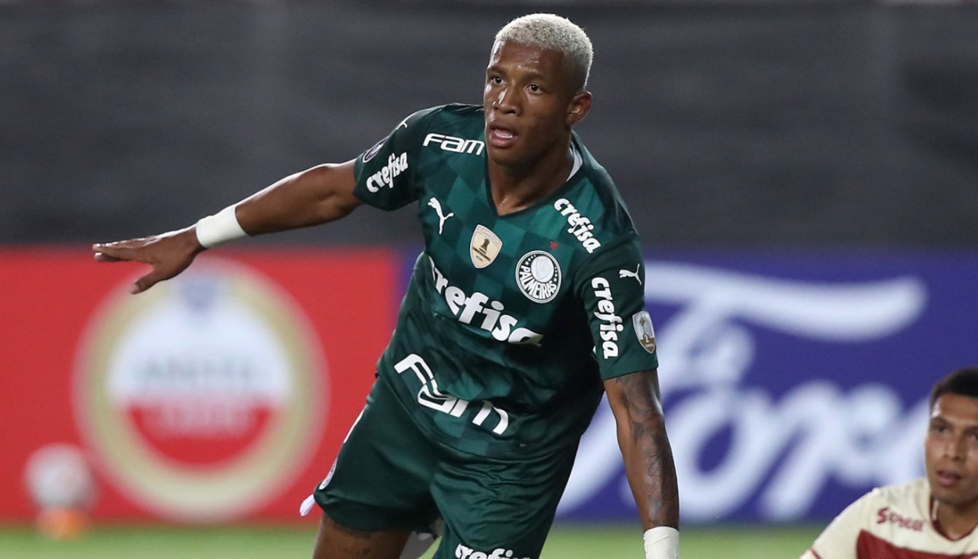 Arsenal faz proposta de 20 milhões de libras por Danilo, do Palmeiras