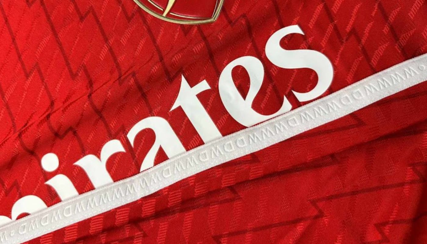 Has anyone who bought an authentic jersey think that they are worth it or  that much different to the replica? : r/ArsenalFC